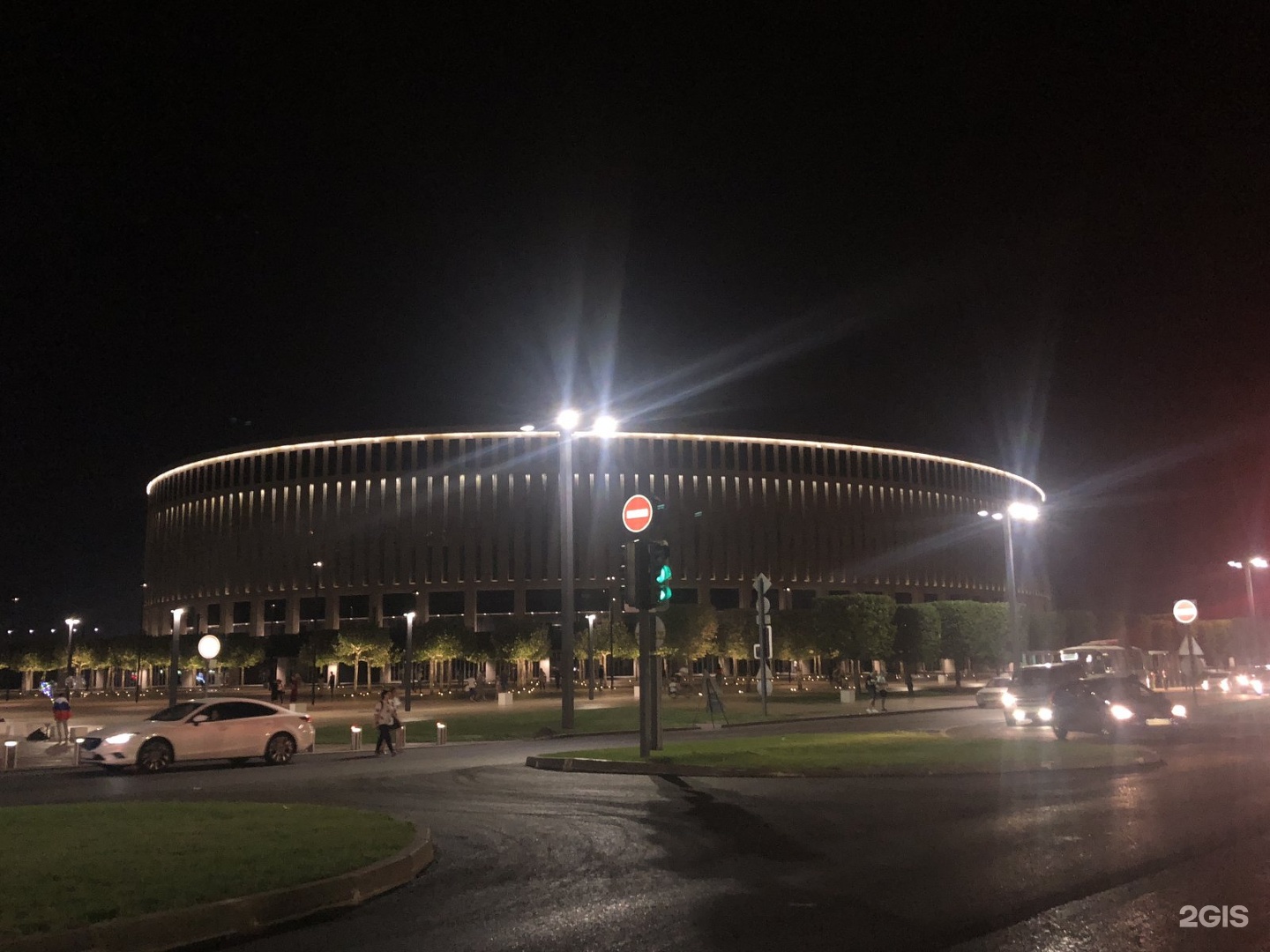 Стадион Краснодар ночью