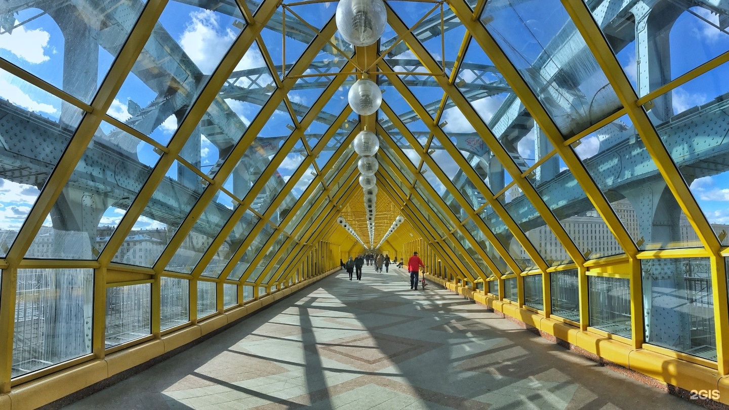 мост богдана хмельницкого москва