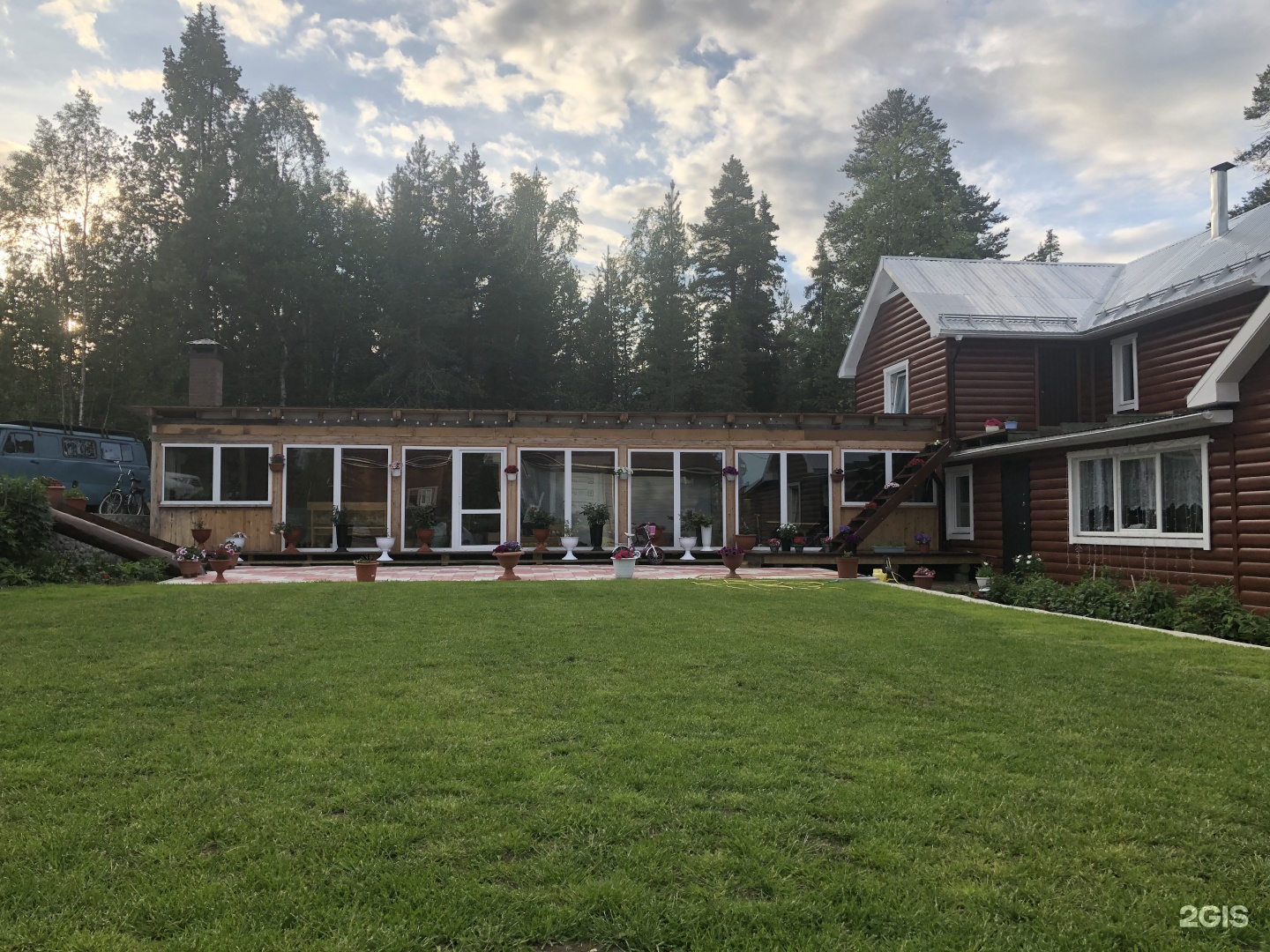 Вялозеро мурманская область фото домики. Гостевой дом старая умба. Дом умба. Дома в умбе. Снять дом в умбе.