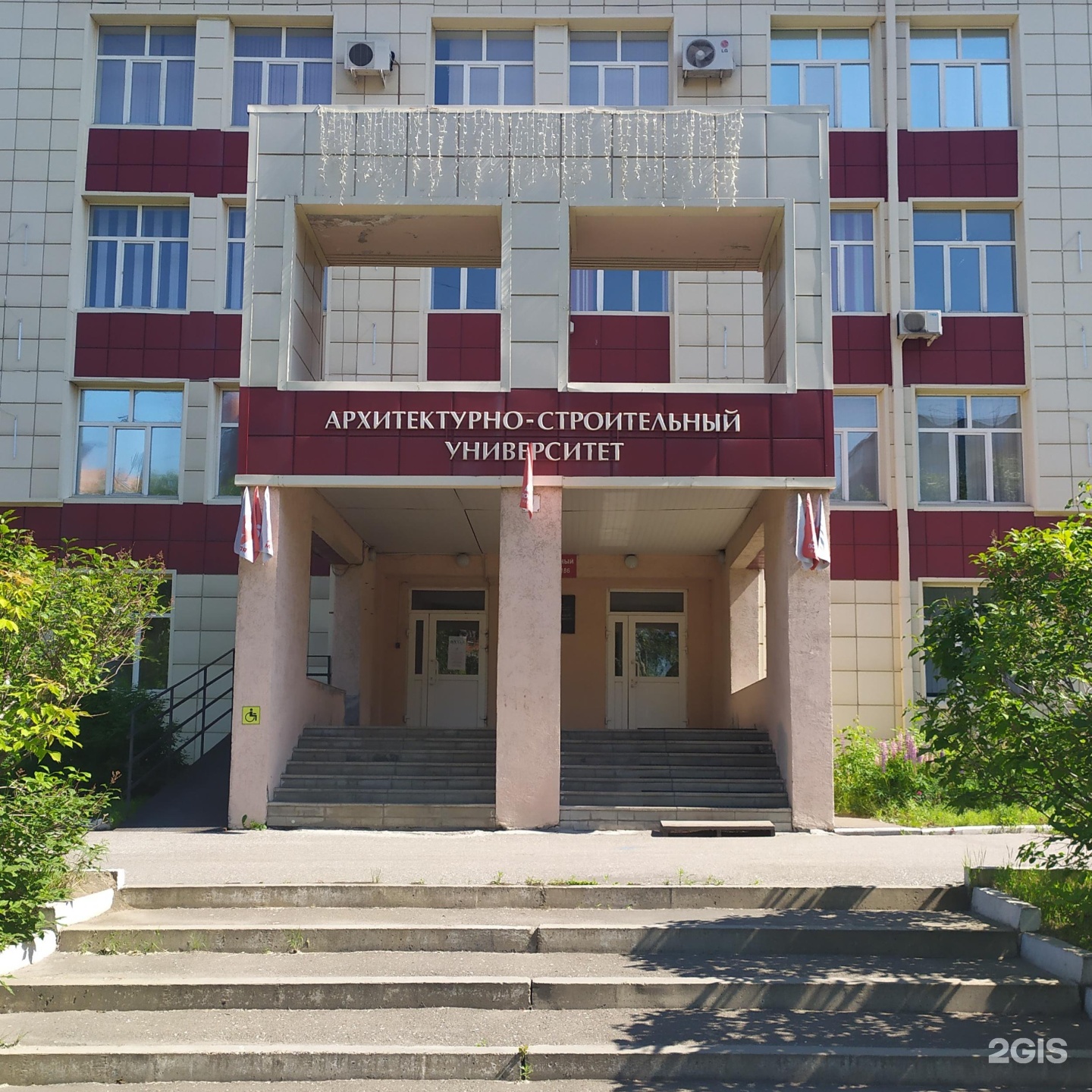 2 корпус тгасу томск. Томский государственный строительный университет. 2 корпус тгасу томск. Красный корпус тгасу. Главный корпус тгасу томск.