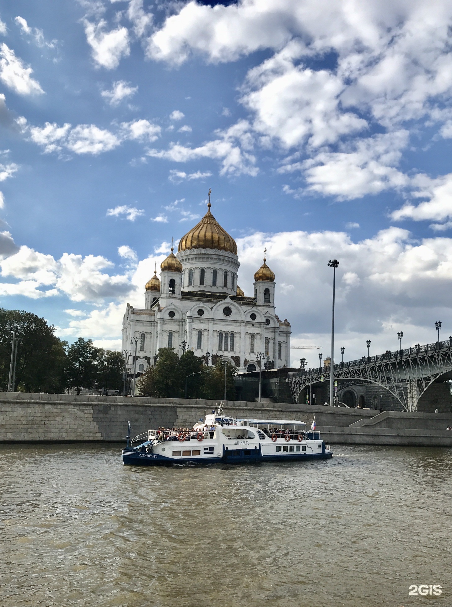 Москва волхонка 15. Храм Христа Спасителя. Улица Волхонка 15. Храм Христа Спасителя в Москве фото.