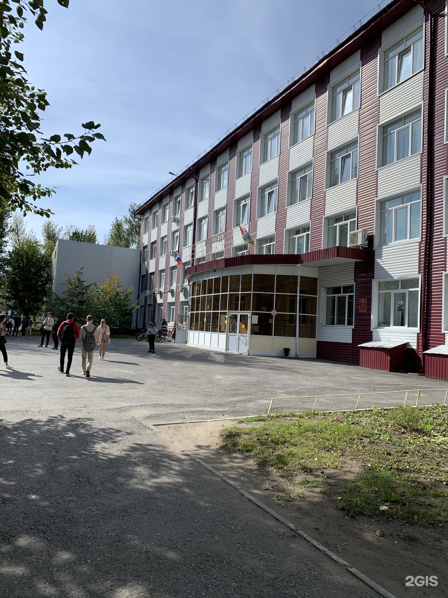 Тюменский индустриальный университет колледж. Энергетиков 44 Тюмень колледж. Многопрофильный колледж ТИУ Тюмень. Многопрофильный колледж Тюменского индустриального университета. МПК ТИУ Энергетиков 44.