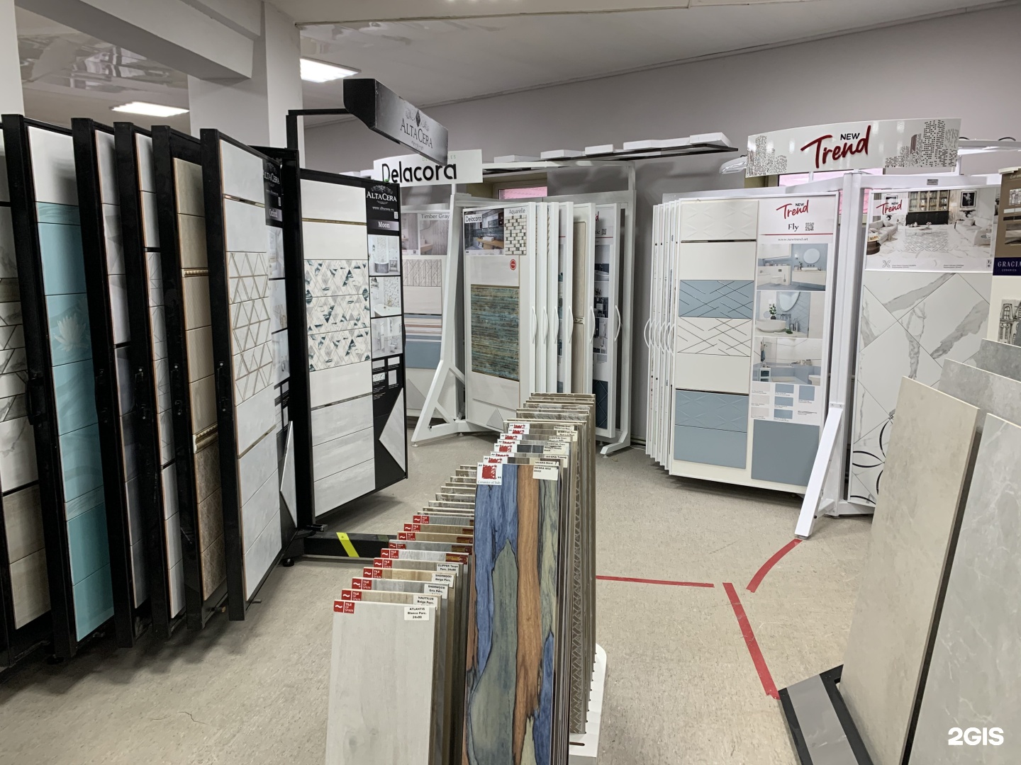 Магазин добрый пол серпухов. Пол мск. Шоу румы в китае напольные покрытия. Пол москвы. Добрый пол.