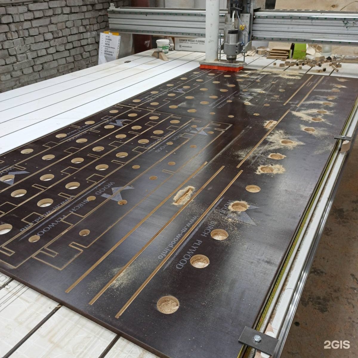 фрезерный станок чпу 2100*4100 по дсп(лдсп). чпу станок для лдсп. линия ламинирования плит дсп zrb-f3100. раскрой лдсп на чпу. Hpp 130 holzma раскроечный центр.