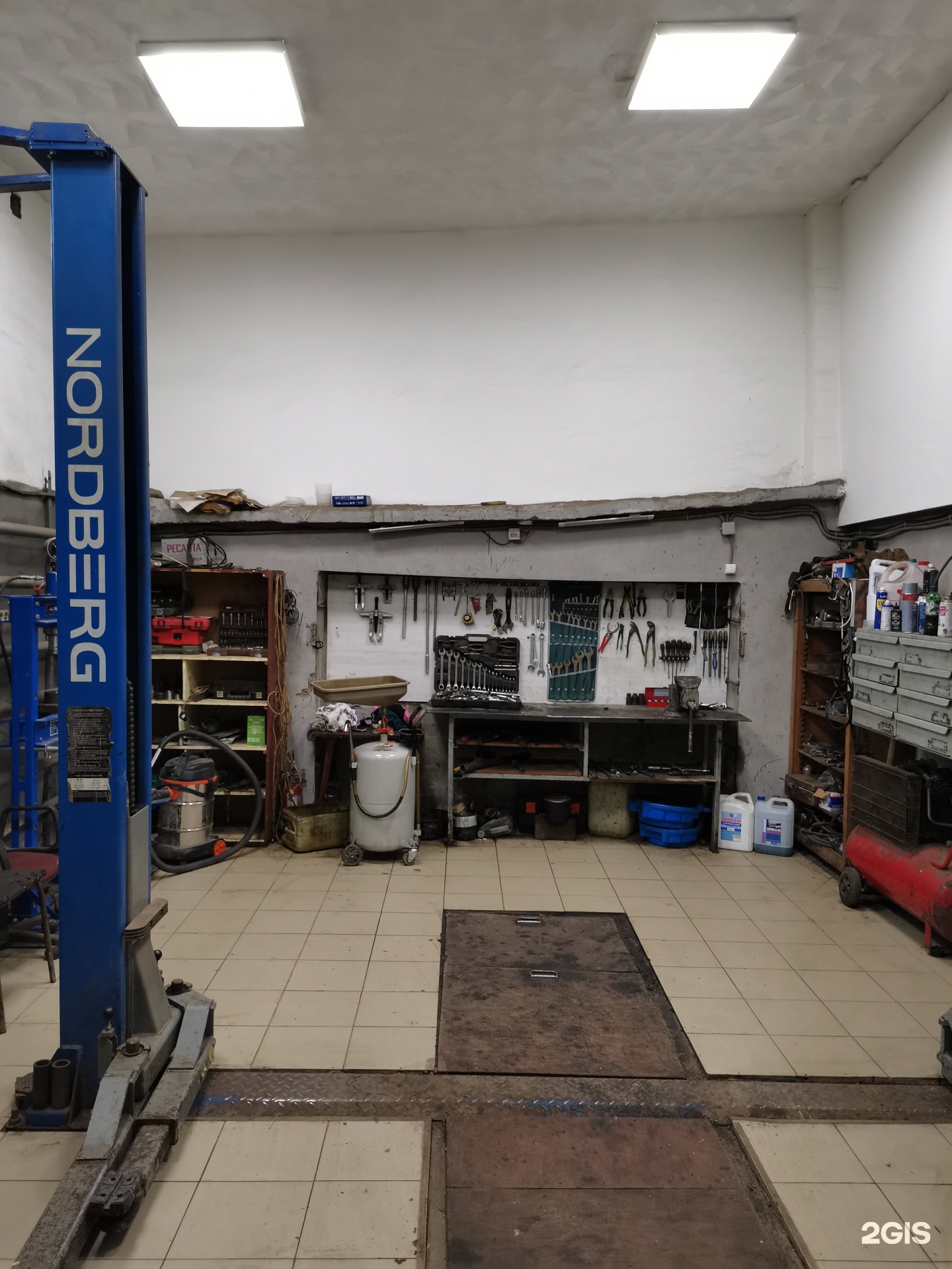 Менделеева 52 саров. Сим автосервис нижний новгород. Авторемонт в гараже. Техцентр сервис митино. Сим автосервис нижний новгород.