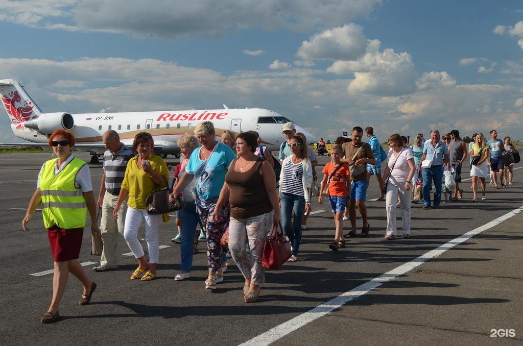 Последние новости аэропорта. Международный аэропорт Липецк. Липецк Кузьминские Отвержки аэропорт. Сотрудники Липецкого аэропорта. Аэропорт Липецк новости.