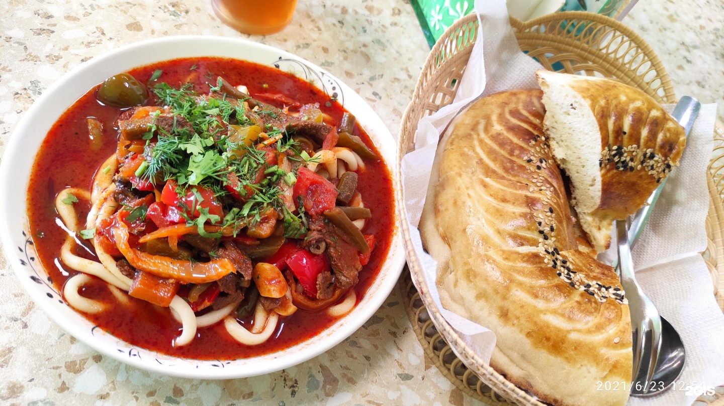Халяль кафе челны. Кафе Аль Халяль Самара. Узбекская кухня. Узбекская кухня Халяль. Кухня Узбекистана.