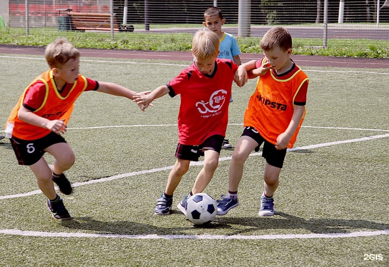 Детский футбол tornado football. Торнадо Тула школа футбола. Футбол в школе. Школа футбола лайк. Футбольные школы в Пензе.