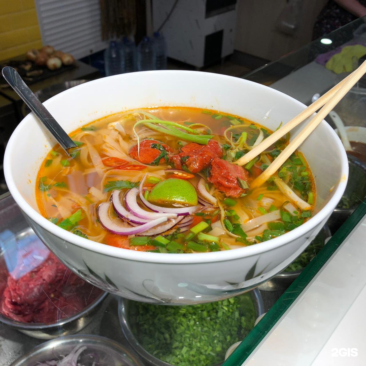 Вьетнамская кухня казань hot pho. Вьетнамская кухня парк Хаус. Вьетнамская кухня на Китай городе. Литр супа. Вьетнамская кухня Невский.