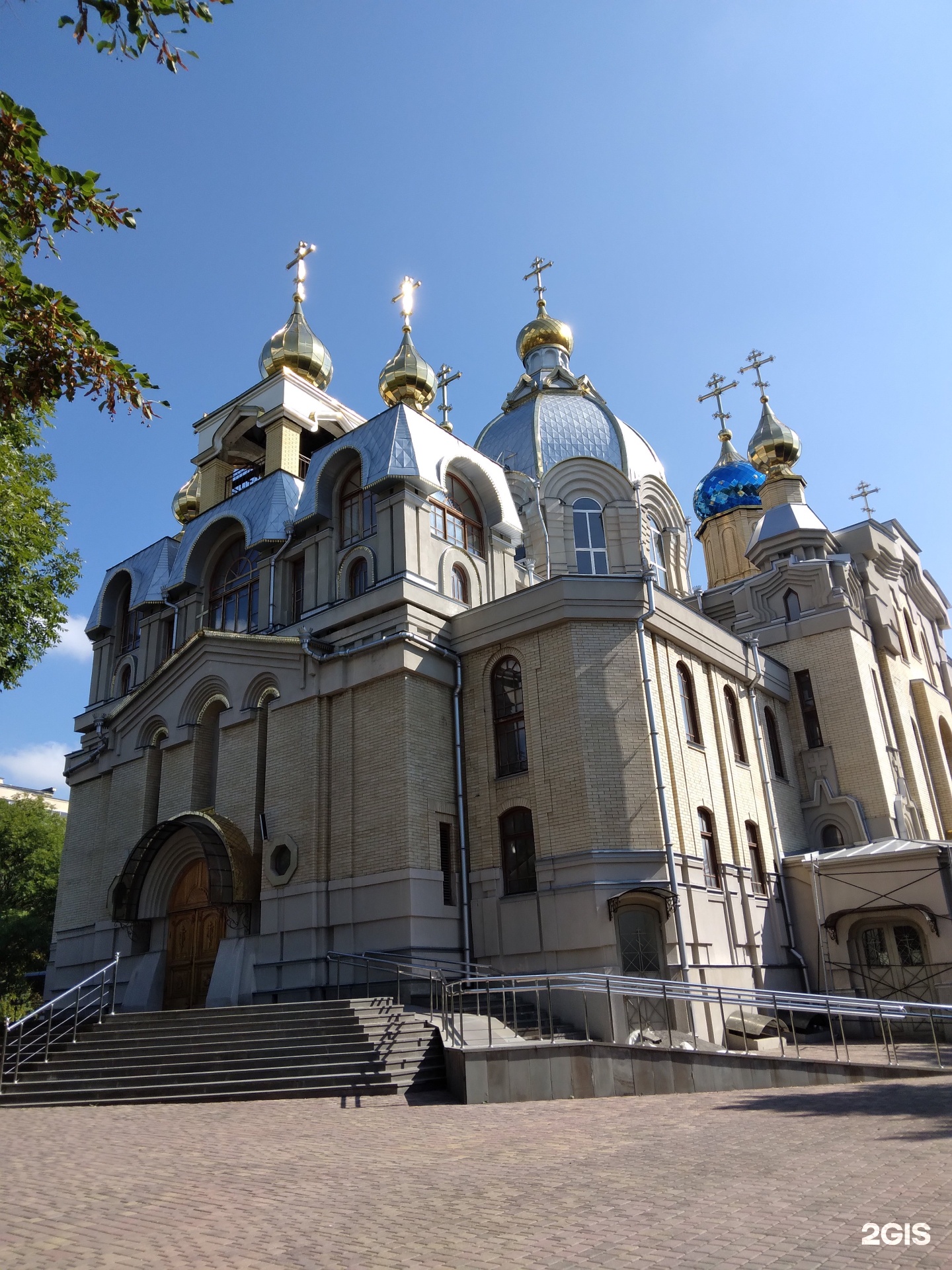 Ессентуки храм пантелеймона расписание. Храм Пантелеймона целителя. Ессентуки Церковь Пантелеймона. Собор Святого Пантелеимона (Ессентуки)ул Анджиевского. Храм Пантелеймона целителя Краснодар.