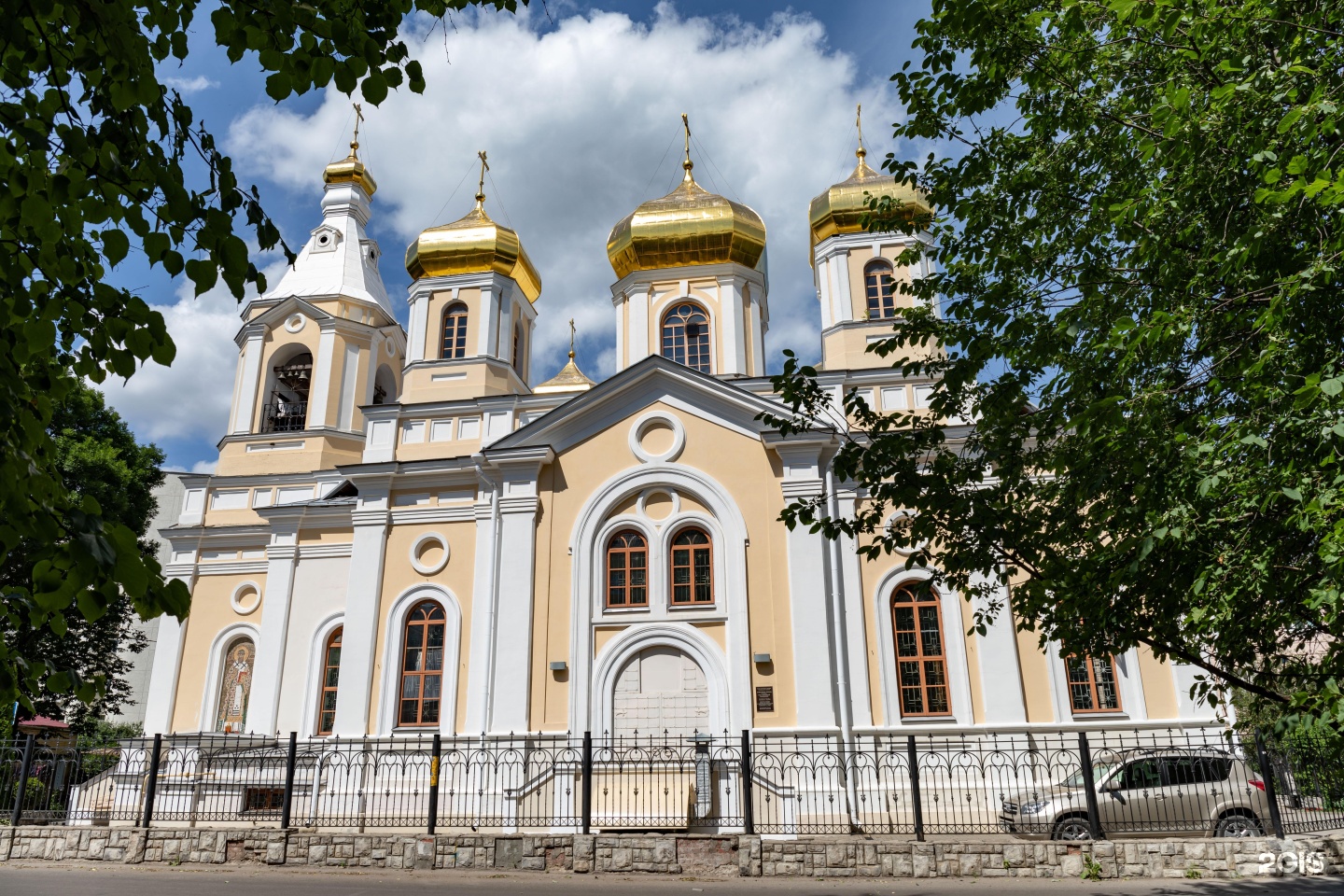 Церковь святителей московских