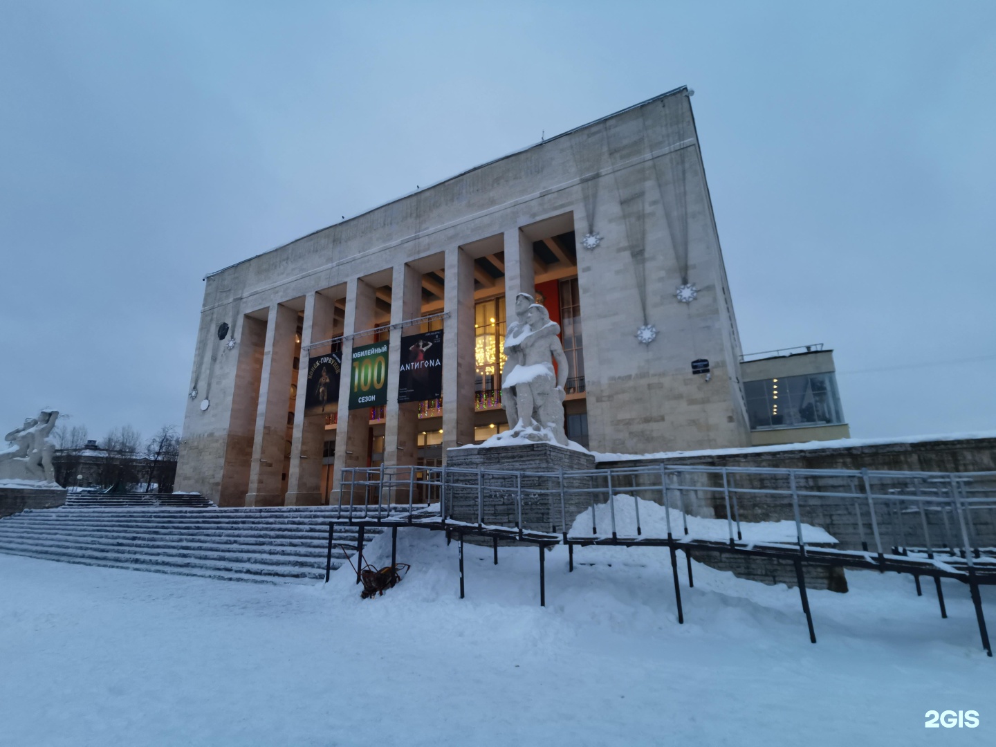 Театр юного зрителя в спб