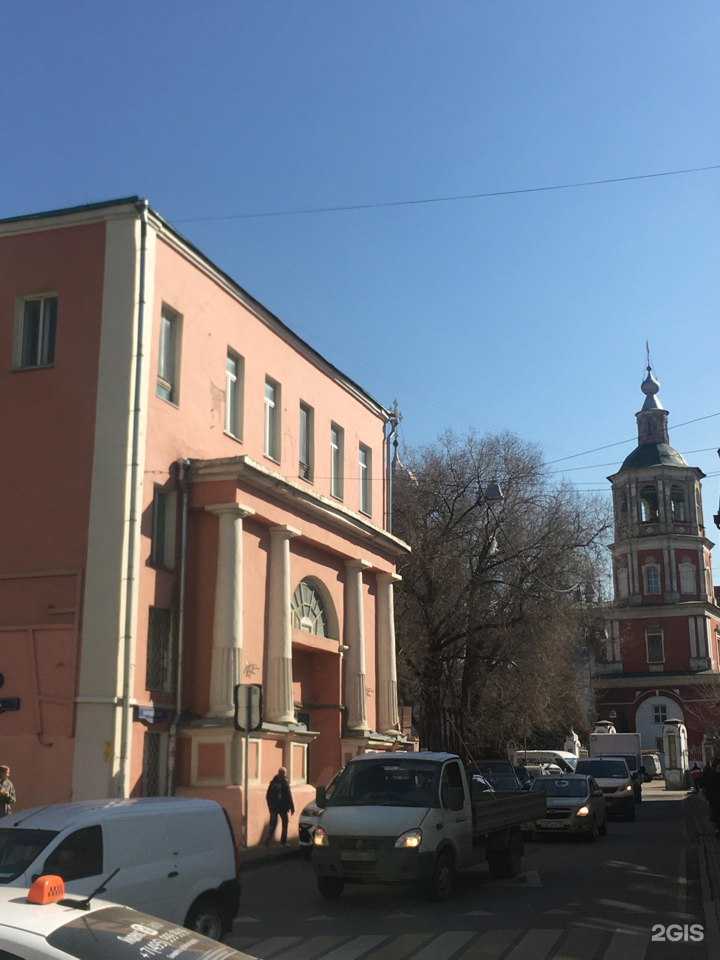 Москва яковоапостольский пер 8. Храм введения Пресвятой Богородицы в Барашах. Храм Иакова Заведеева. Храм Иакова Заведеева в Москве. Барашевский переулок 4.