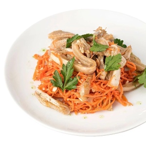 Салат из требухи. Салат из рубца говяжьего. Обжаренная требуха. Салат из требухи. Салат из требухи.