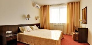 Анапа: Отель Лотос