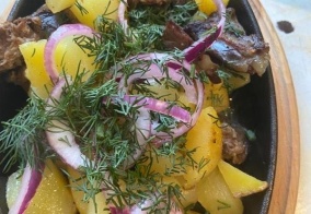 Отель Старый клен в Домбае