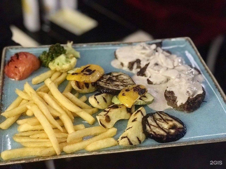 комбо ланч. плакаты в советских столовых. дали каждому обед. меню комплексного обеда для столовой. стих маша обедает.