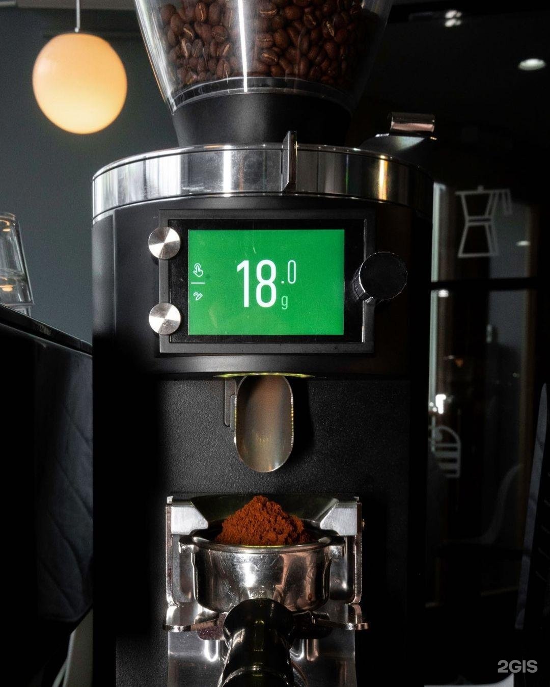 Красное и белое каталог кофе. Кофе в магазине красное и белое. Egoiste espresso молотый. Кофе эгоист красное и белое. Нескафе классик 95 гр стекло.