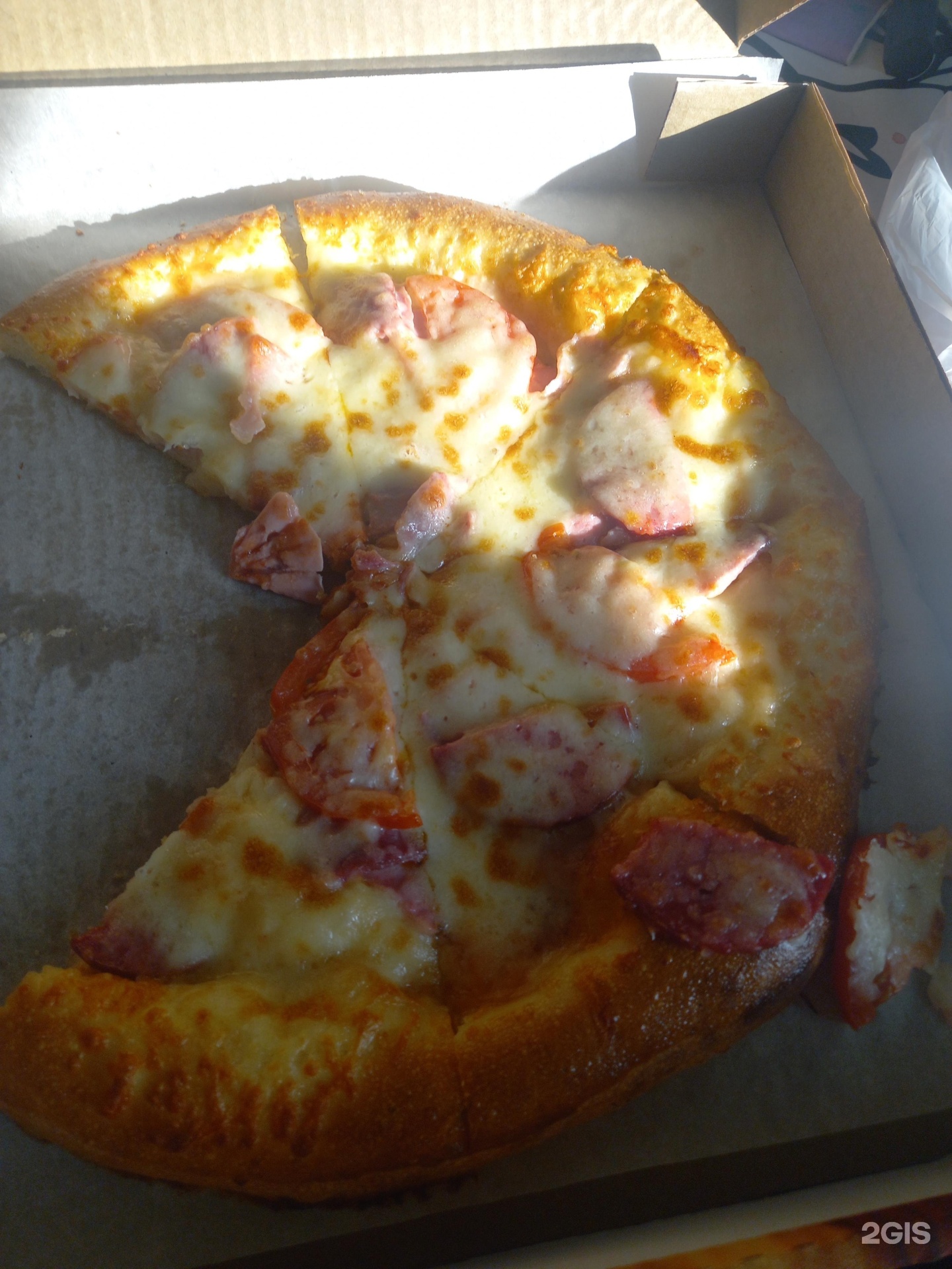 Уни пицца 1 мая. Уни пицца. Уни маленькая пицца. Унипицца в Краснодаре. Уни пицца внутри.