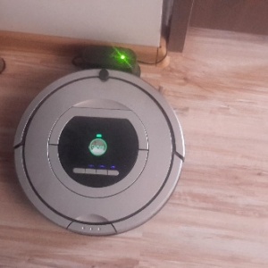 Фото от владельца iRobot, магазин роботов-пылесосов