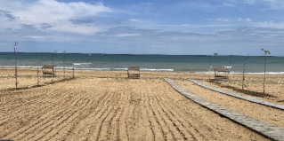 Избербаш: Коттедж Золотые пески