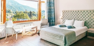 Красная Поляна: Отель Alm house