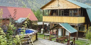 Элекмонар: Коттедж Викинг на Катуни