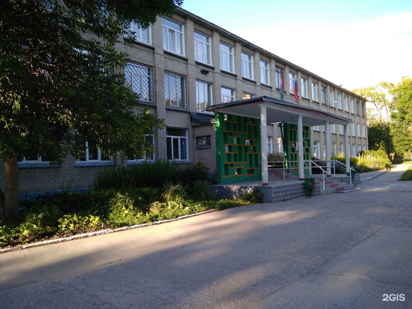 Школа 61 новосибирск. Школа 61 Новосибирск Академгородок. Школа 4 Новосибирск. Школа 61 Иваново.