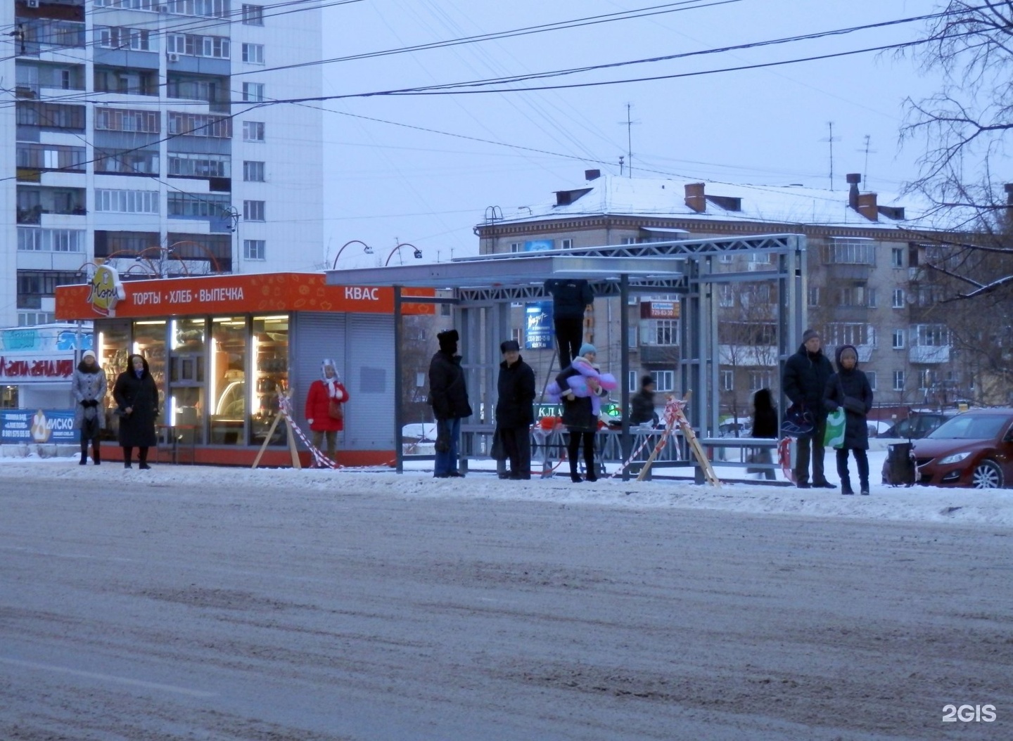 Остановки челябинск. Остановка алое поле Челябинск. Остановка Алые паруса Киров. Проспект Ленина 64 Челябинск. Остановка молдавская Челябинск.