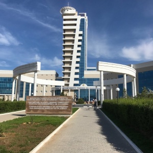 Университеты актау. Университет назарбаева актау. Каспийский государственный университет. Есенов университет. Университеты актау.