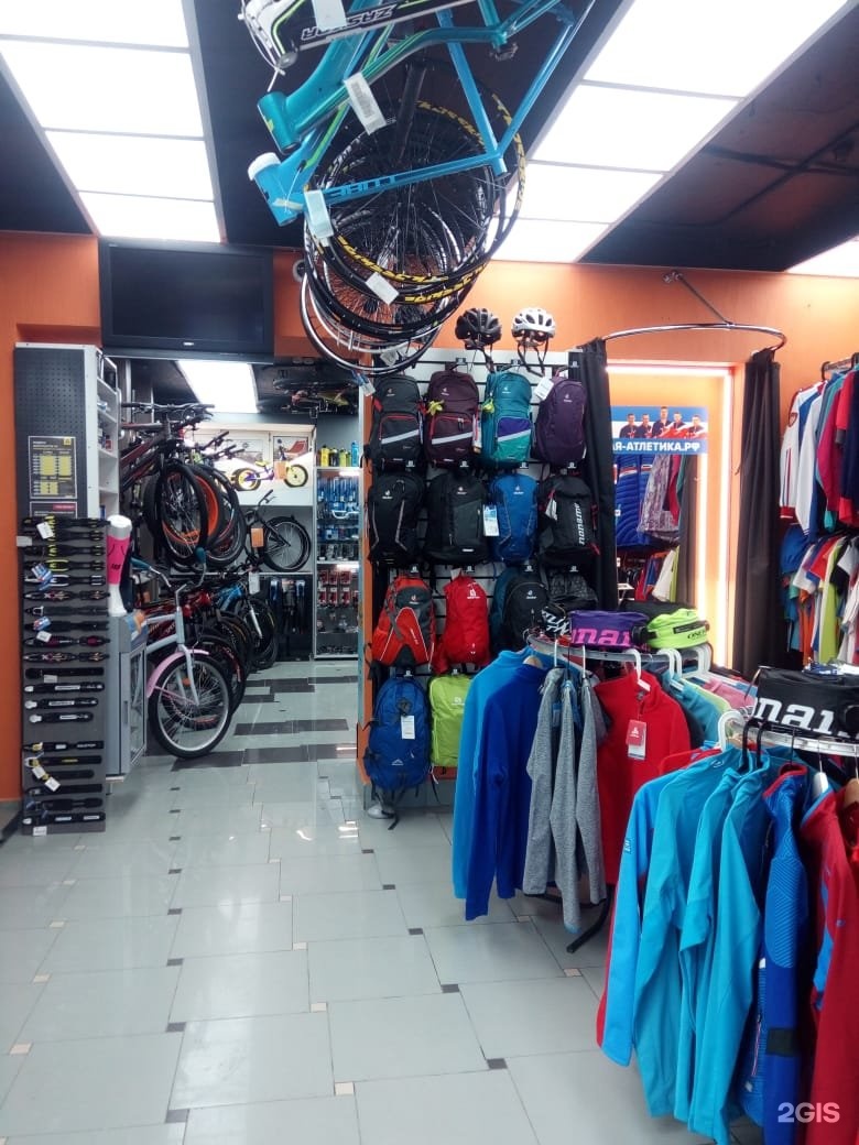 Новая атлетика. Европейские магазины спортивной одежды. Штангистка лорел хаббард. Новая атлетика мтв. Новая атлетика.