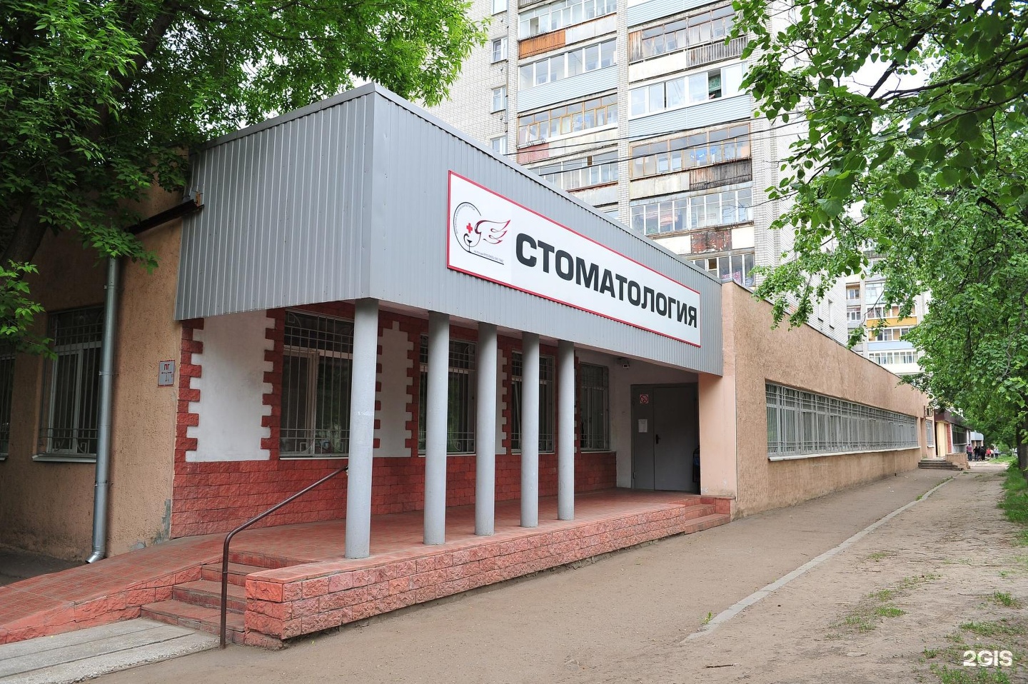 Болит ухо врач ничего не видит