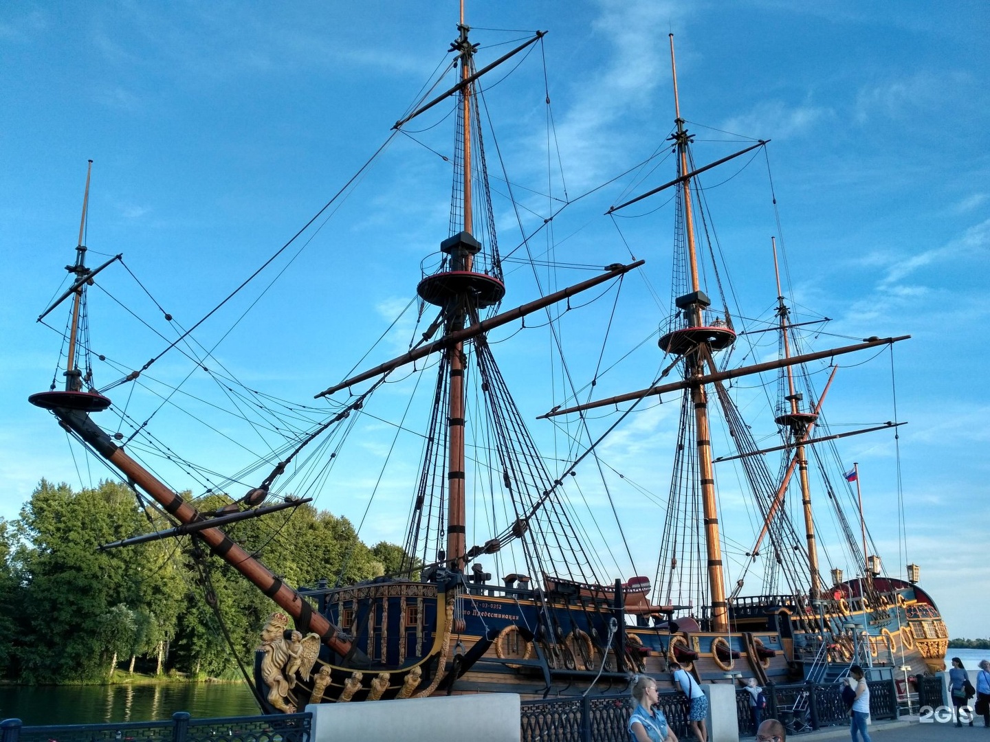 Корабль в воронеже на адмиралтейской площади