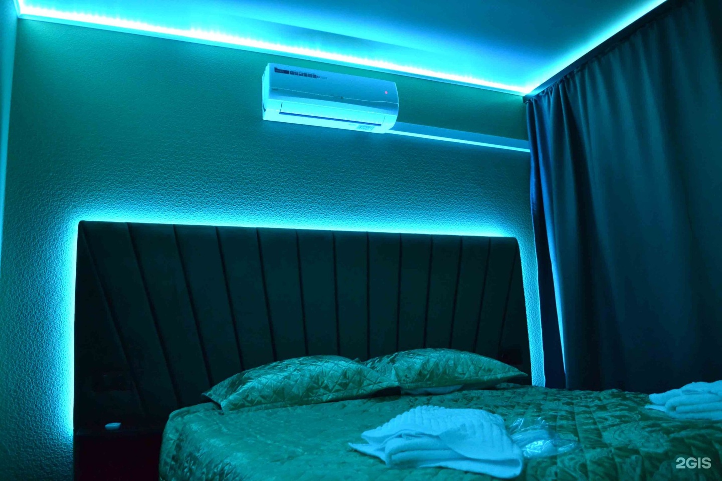 Neon Hotel Некрасовка