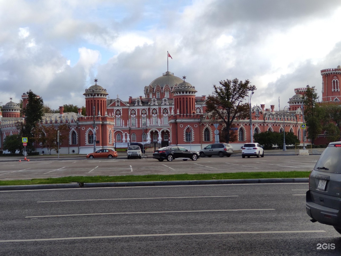 Ленинградский проспект 40. Петровский дворец Ленинградский проспект. Путевой дворец Ленинградский проспект. Петровский путевой дворец (Ленинградский просп., д. 40). Ленинградский проспект 40 Петровский.