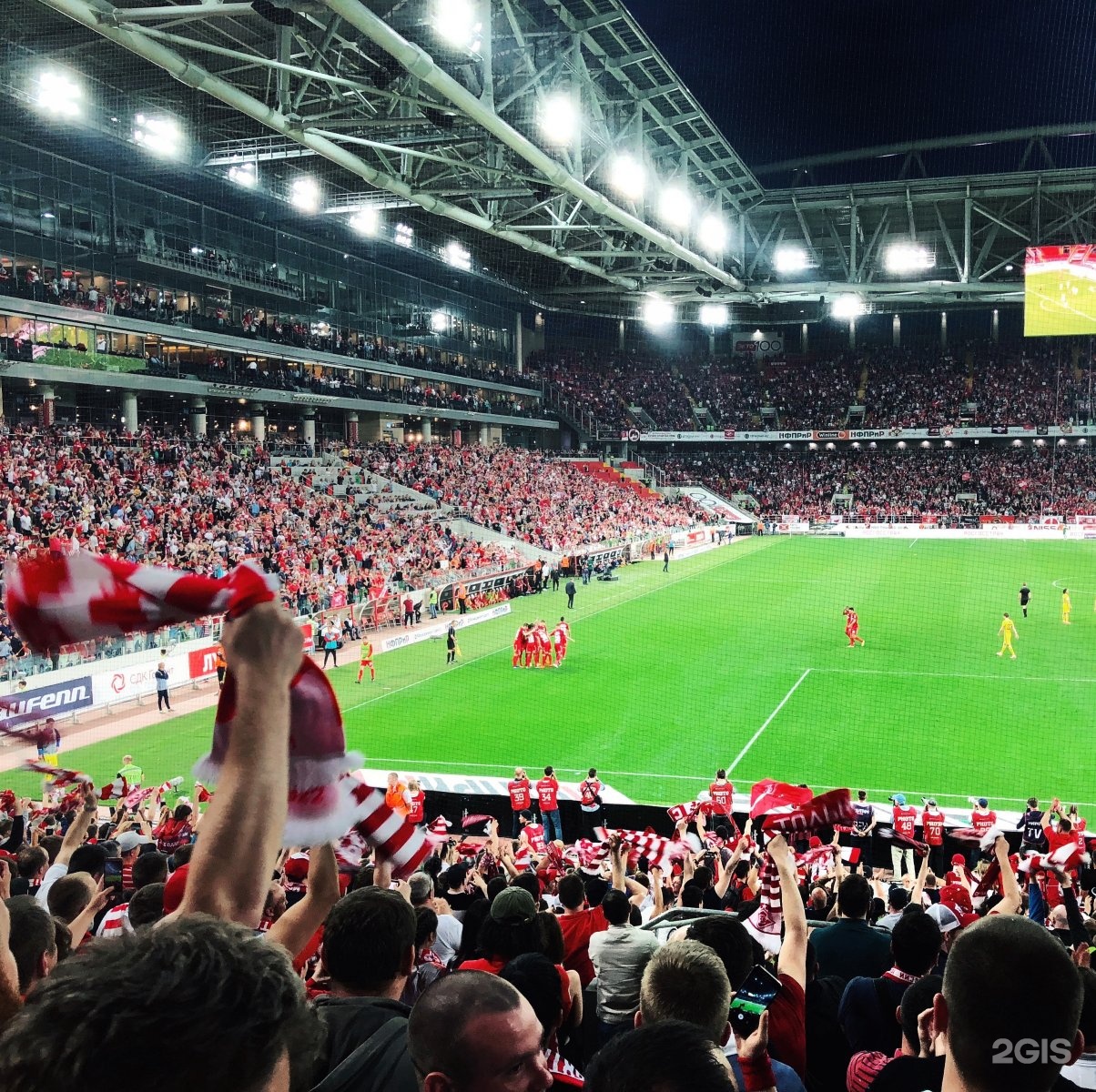 Шоссе на стадионе. Скотти банк Арена. Стадион Волоколамск. Open Arena. Открытие Арена обои.