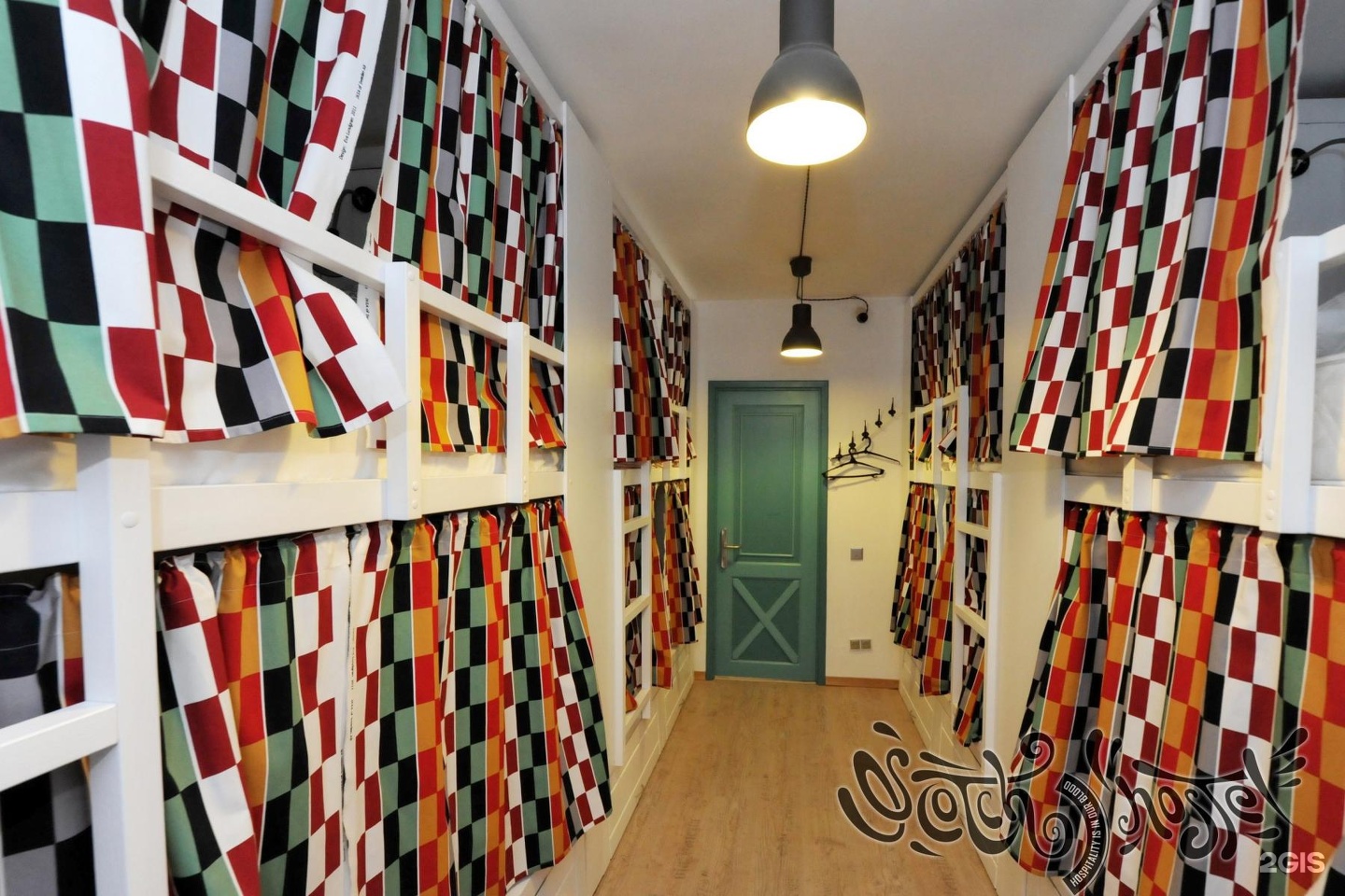 Хостел донецк. Scotch Hostel Волгоград. Хостел Scotch Scotch Волгоград. Волгоград гостиница скотч. Хостел Scotch Волгоград официальный.