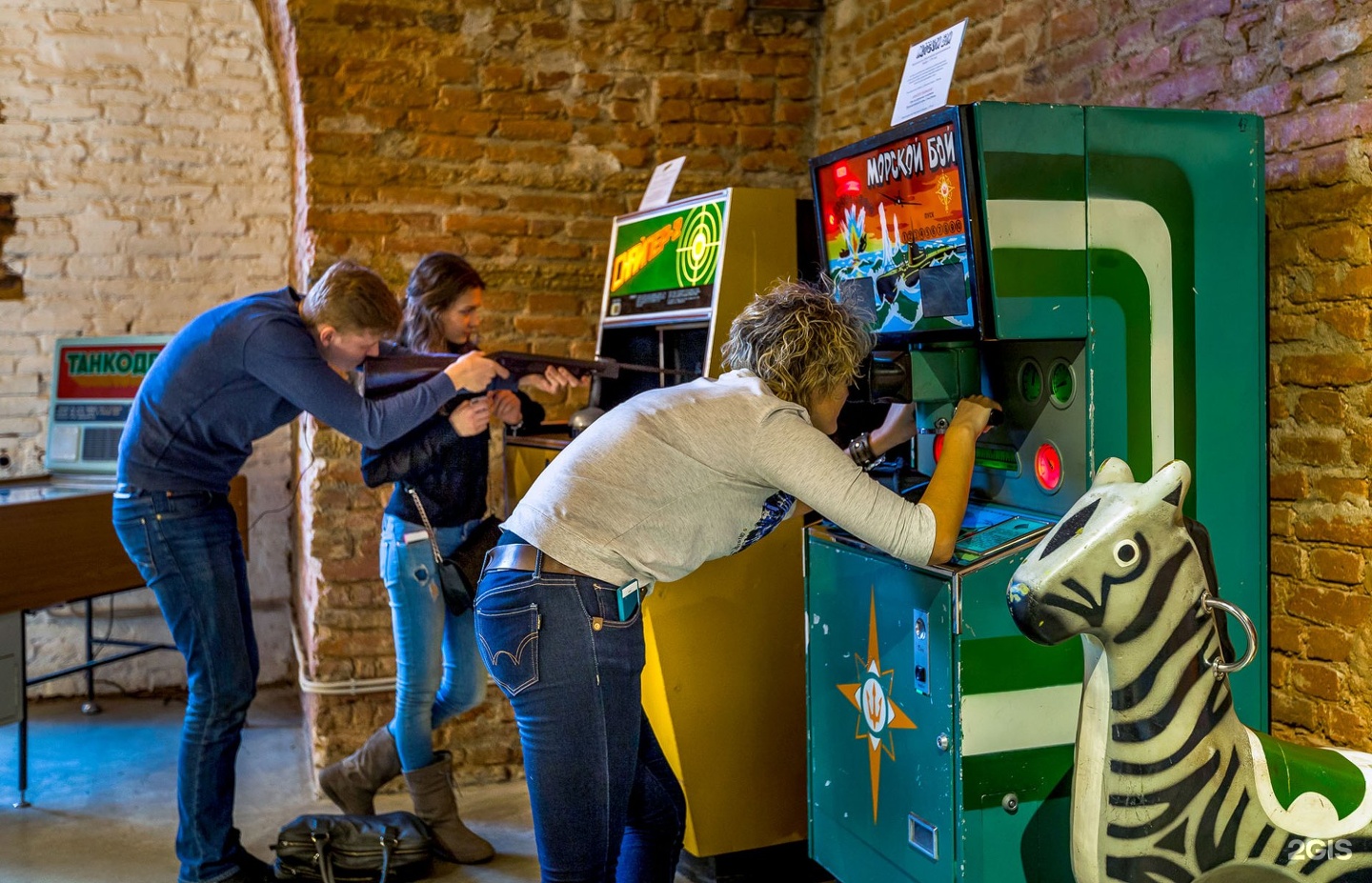 игровые автоматы в спб для подростков