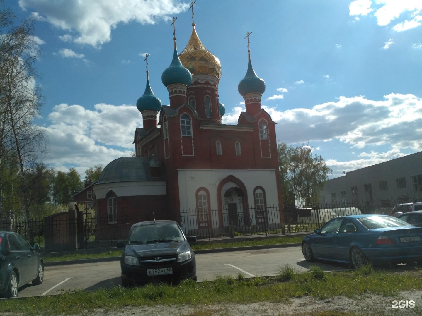 Храм царственных войковская. Храм Царственных страстотерпцев Рязань. Храм святых Царственных страстотерпцев Рязань. Храм святых Царственных страстотерпцев Измайлово Москва. Церковь Царственных страстотерпцев в Дягилево, Рязань.