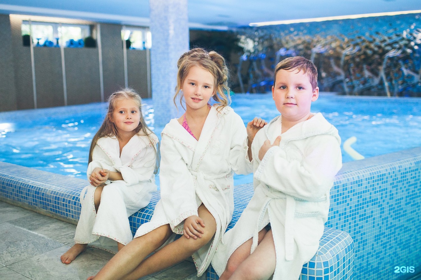 Family spa. Фэмили клаб Тверь. Фэмили клаб Тверь бассейн. Спа Фэмили Тверь. Семейный спа.