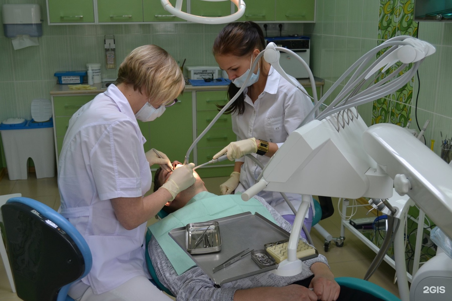 Ооо стоматологический центр. Зубная клиника в Кемерово. ШИКЕРДЕНТ Кемерово. Стоматологическая больница 49. Дентал Кемерово.