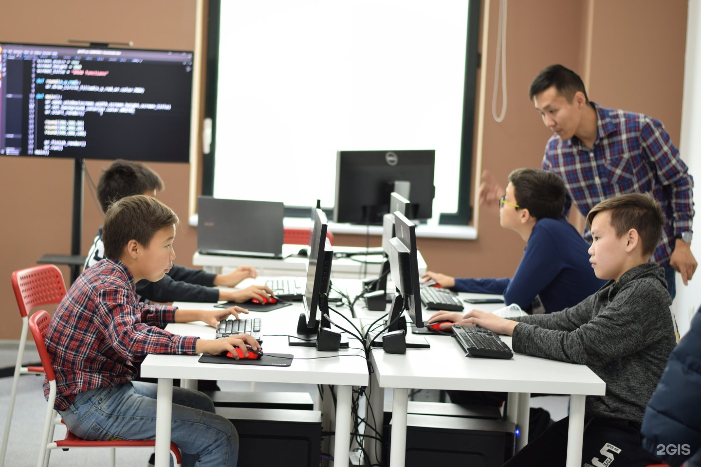 It school. It-школа Алтан. АЙТИ школа Алтан. Altan it School Крупской. It школа ait tr.