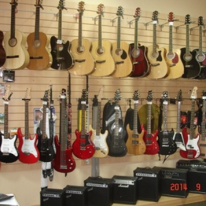 Фото от владельца R-music, магазин музыкальных инструментов