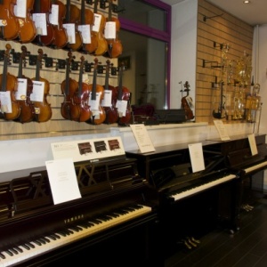 Фото от владельца YAMAHA, магазин музыкальных инструментов, аудио и видеотехники, звукового оборудования