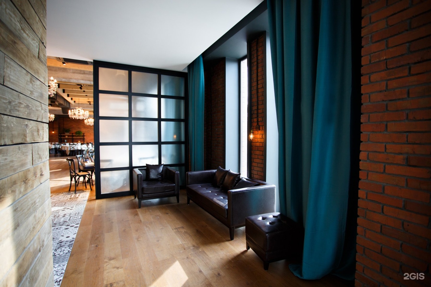 Eleven Hotel & Hall