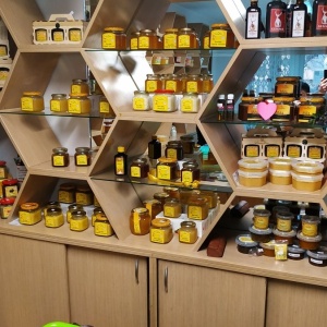 Фото от владельца Honey Bee, сеть магазинов продуктов пчеловодства