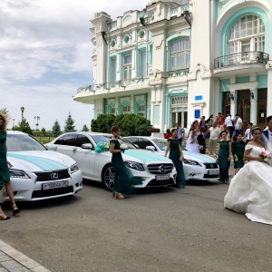 Фото от владельца ТК А.L.T., салон проката автомобилей для свадеб