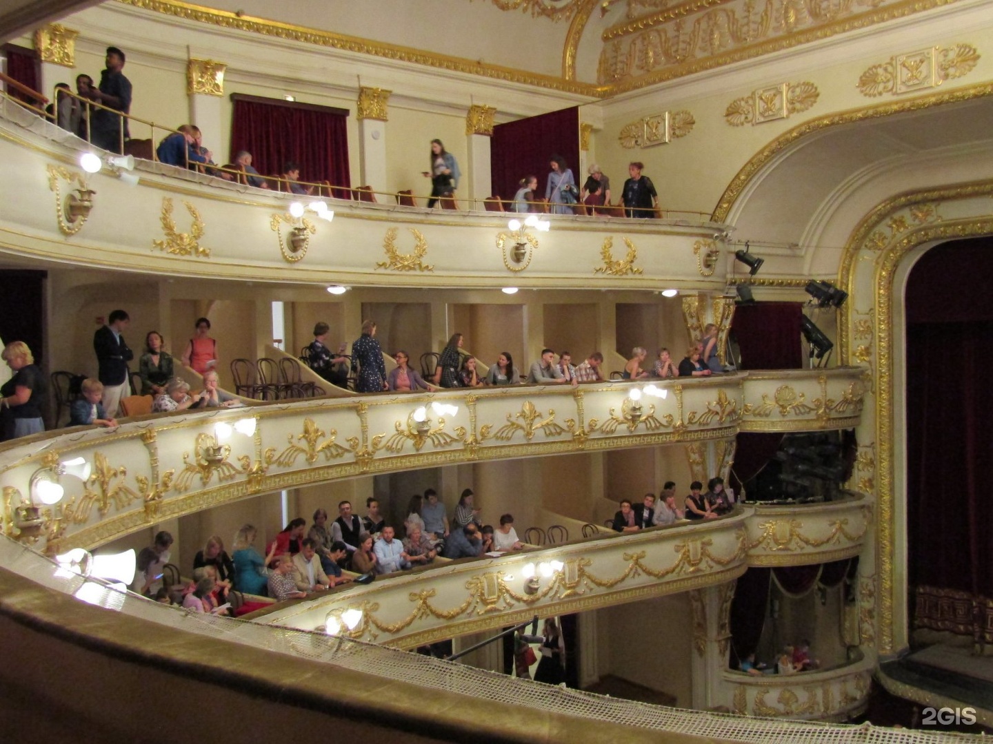 Театр оперы и балета Екатеринбург внутри