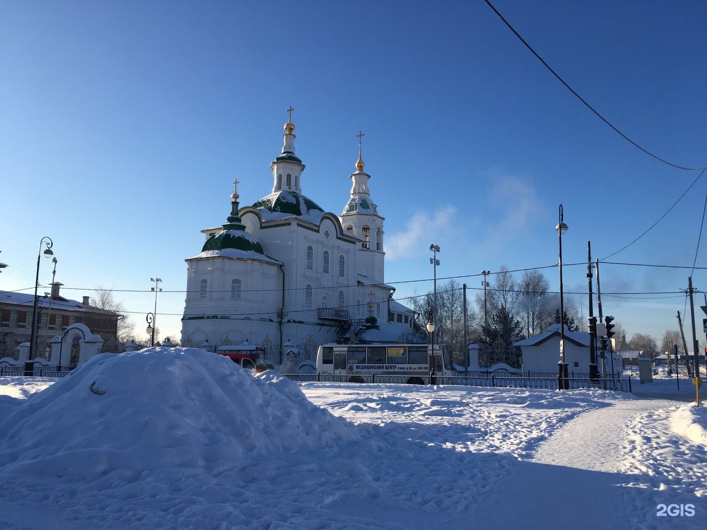 Храм архангела михаила тобольск. Храм Архангела Михаила Тобольск внутри. Храм Архангела Михаила Тобольск 2005. Храм Архангела Михаила Тобольск ночь.