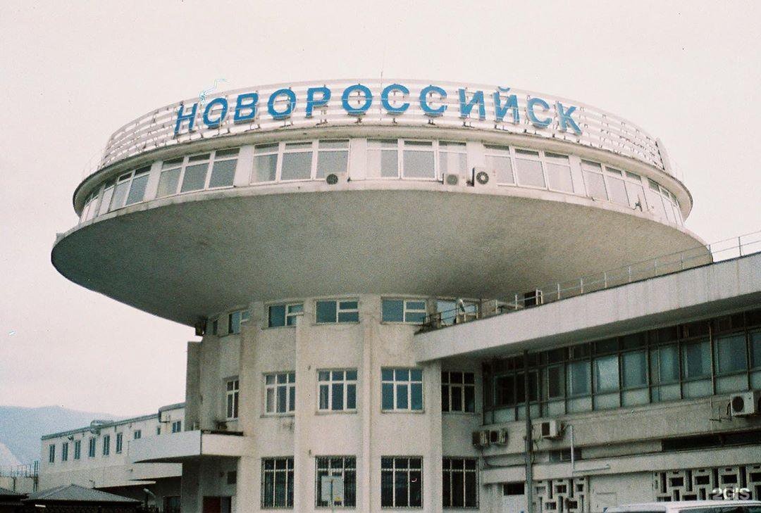 Новороссийский телефон. Морской вокзал Новороссийск. Морской вокзал Калининград. Махачкала морской вокзал.